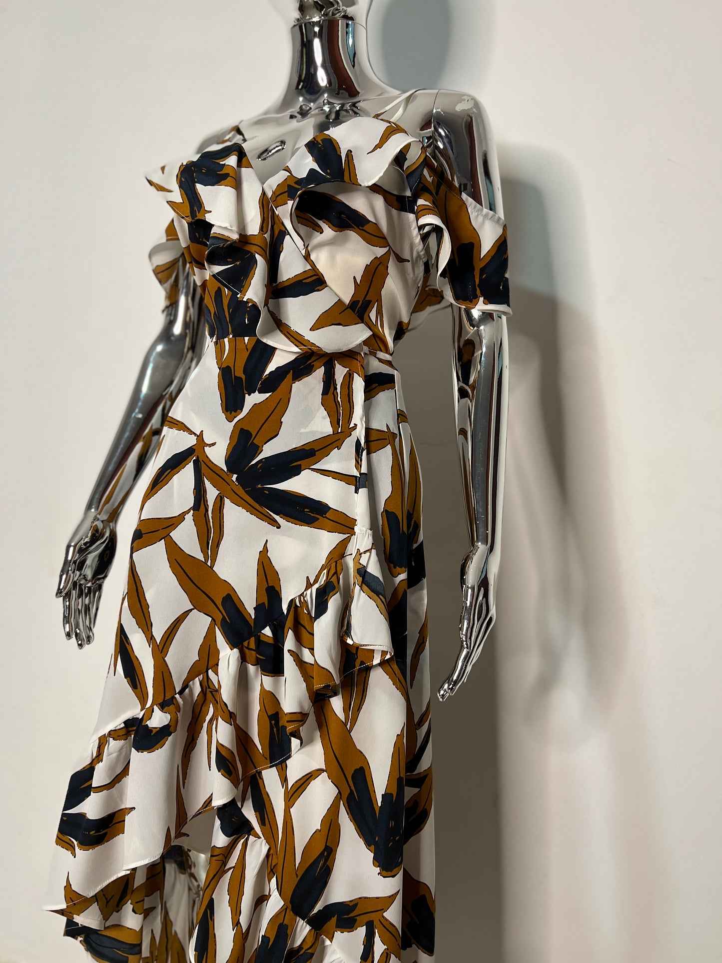 VERA & LUCY Size 10 wrap dress