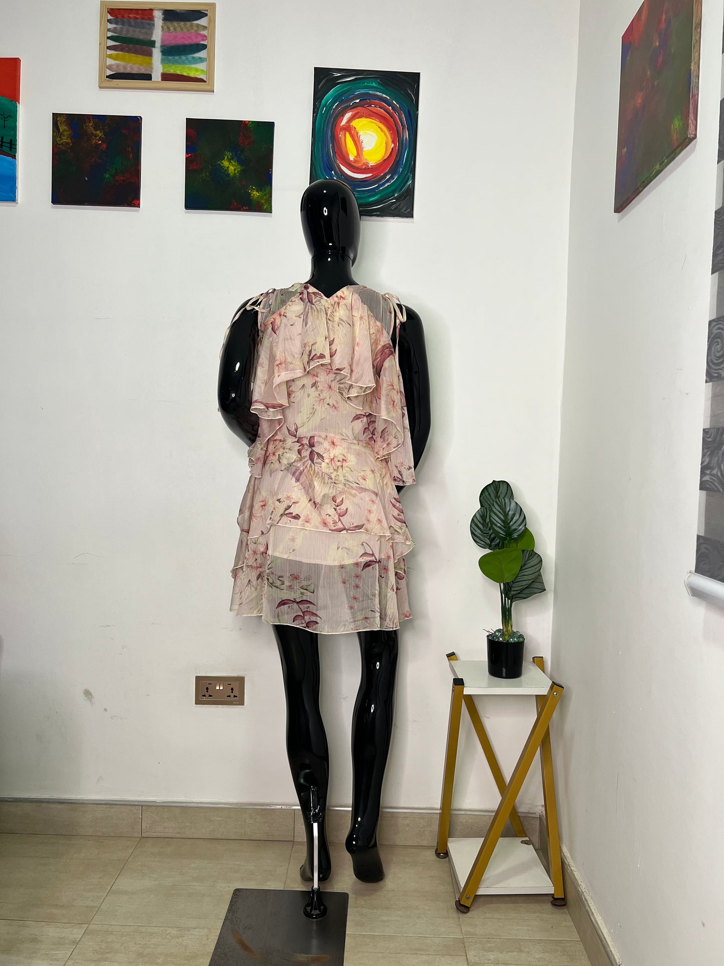 SAYA COLLECTION Size 10/12 dress