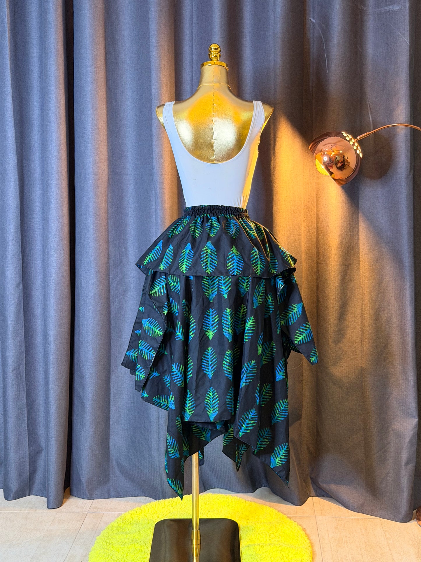 Size 10-14 layered skirt
