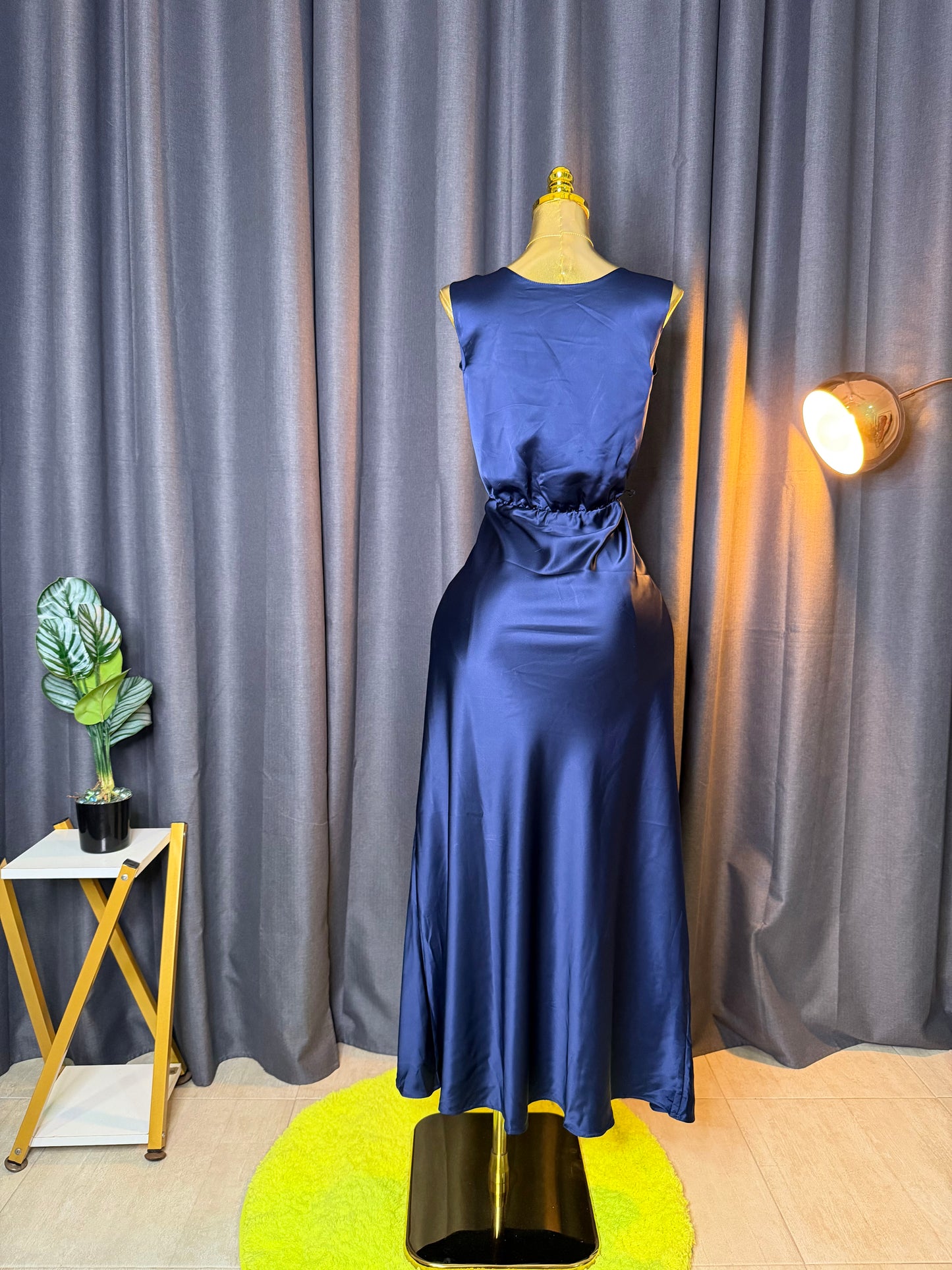 Size 14 satin dress
