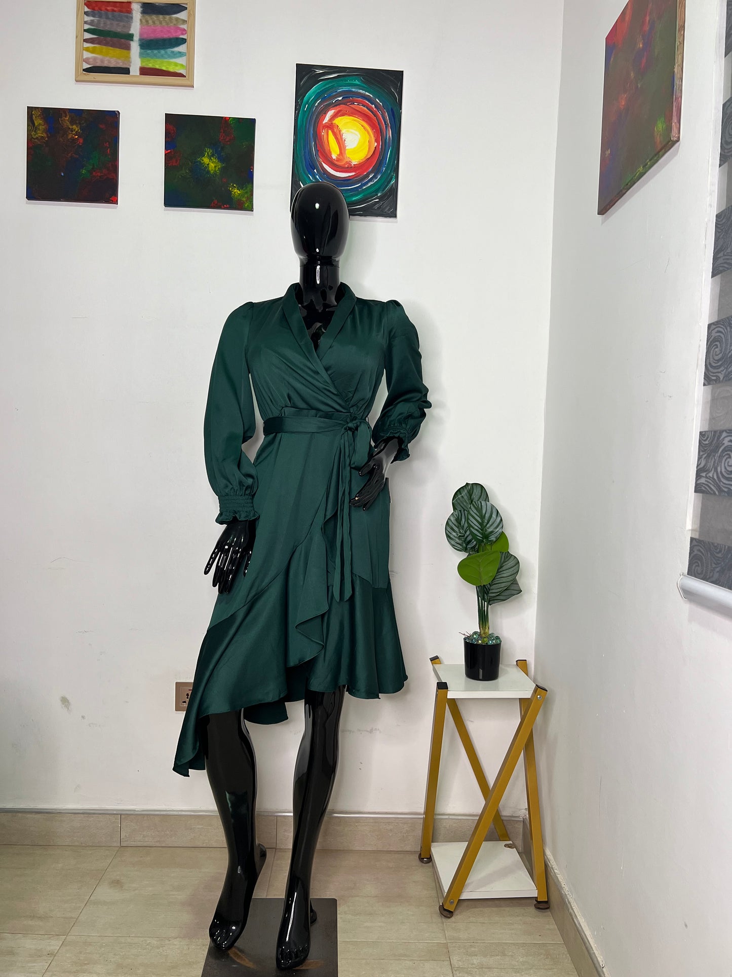 TAYLOR Size 10/12 dress