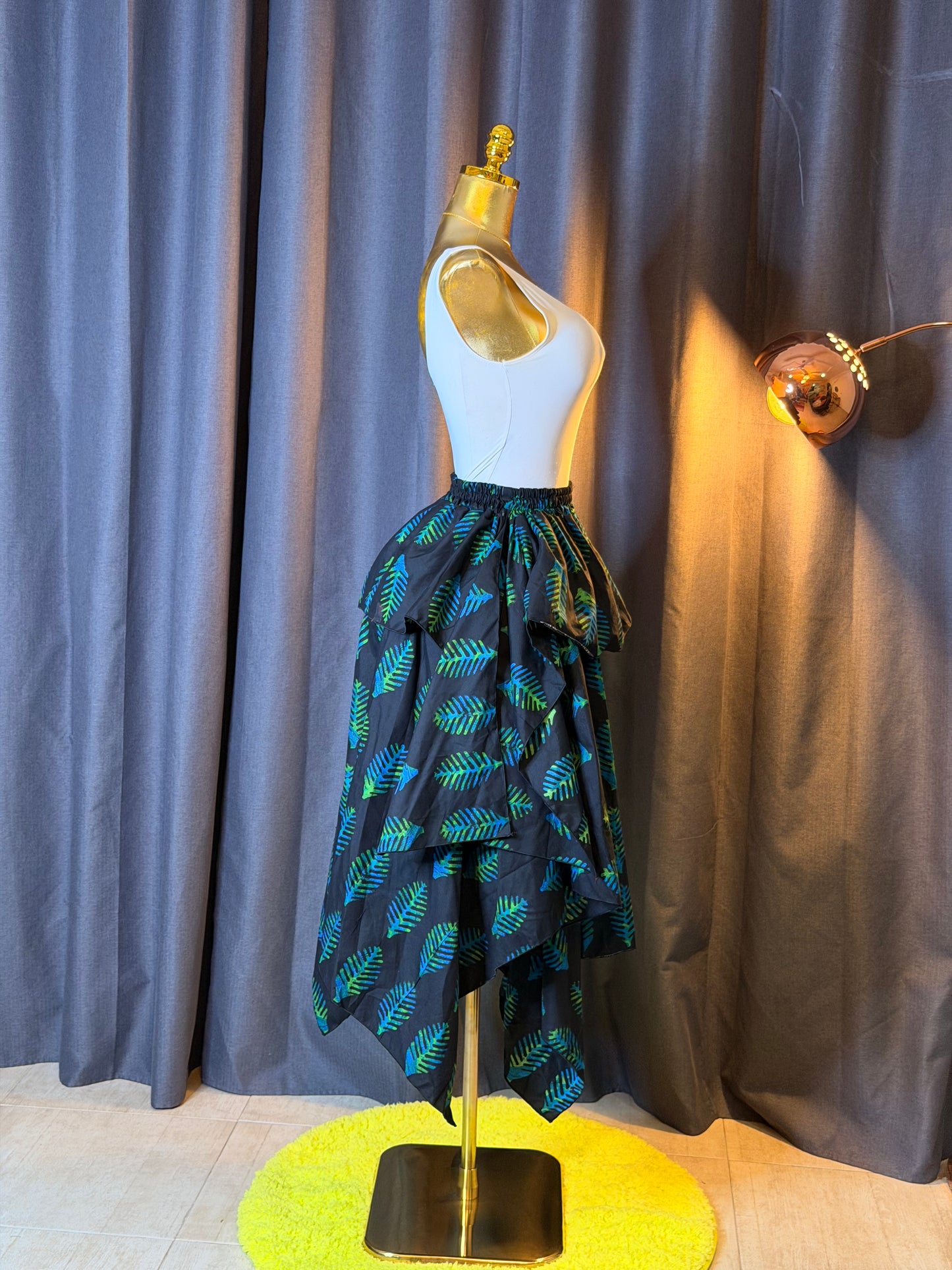 Size 10-14 layered skirt