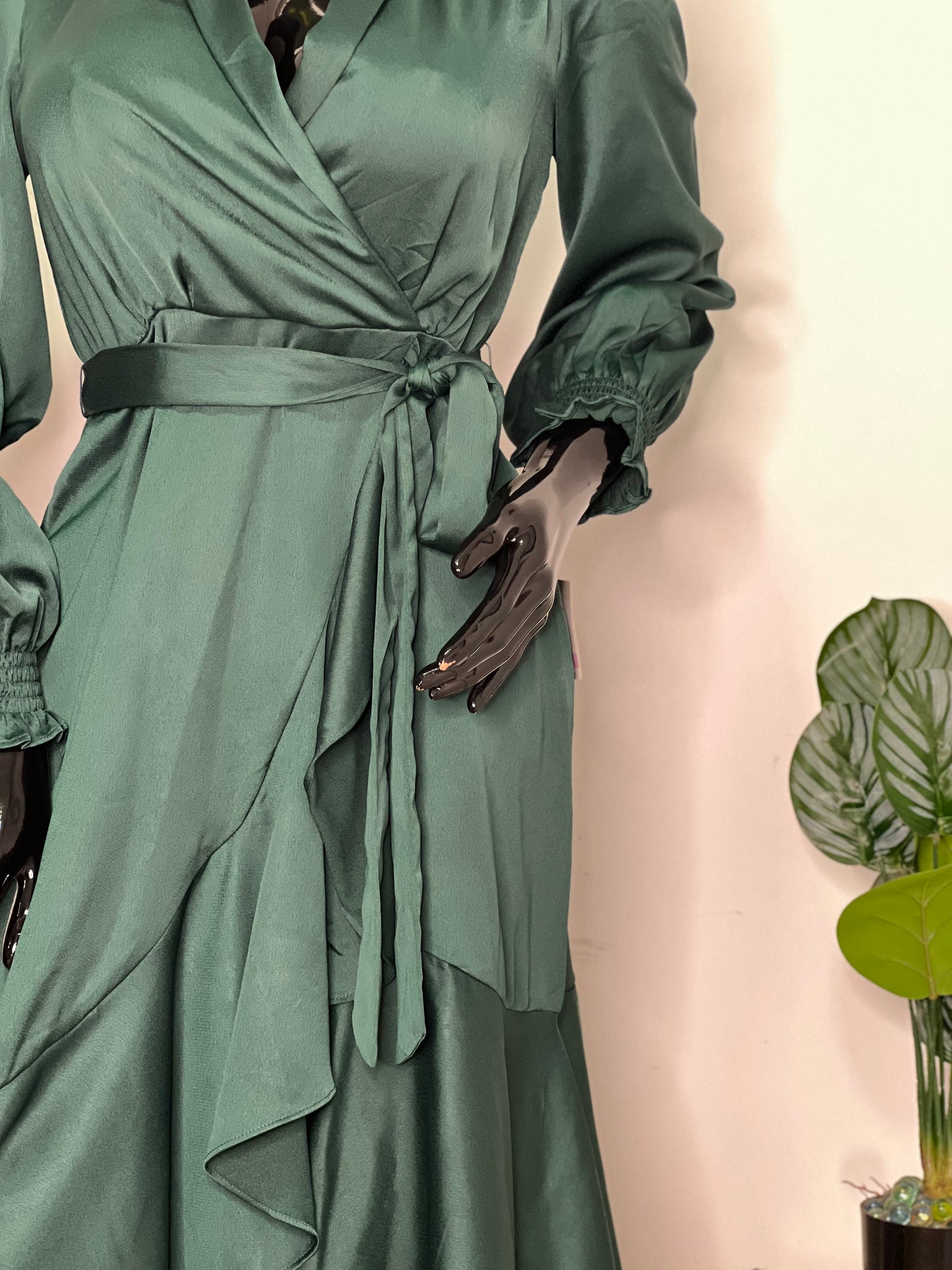 TAYLOR Size 10/12 dress