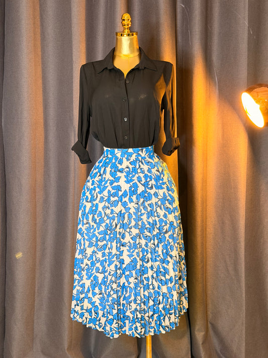 WHISTLES Size 6 pleated skirt
