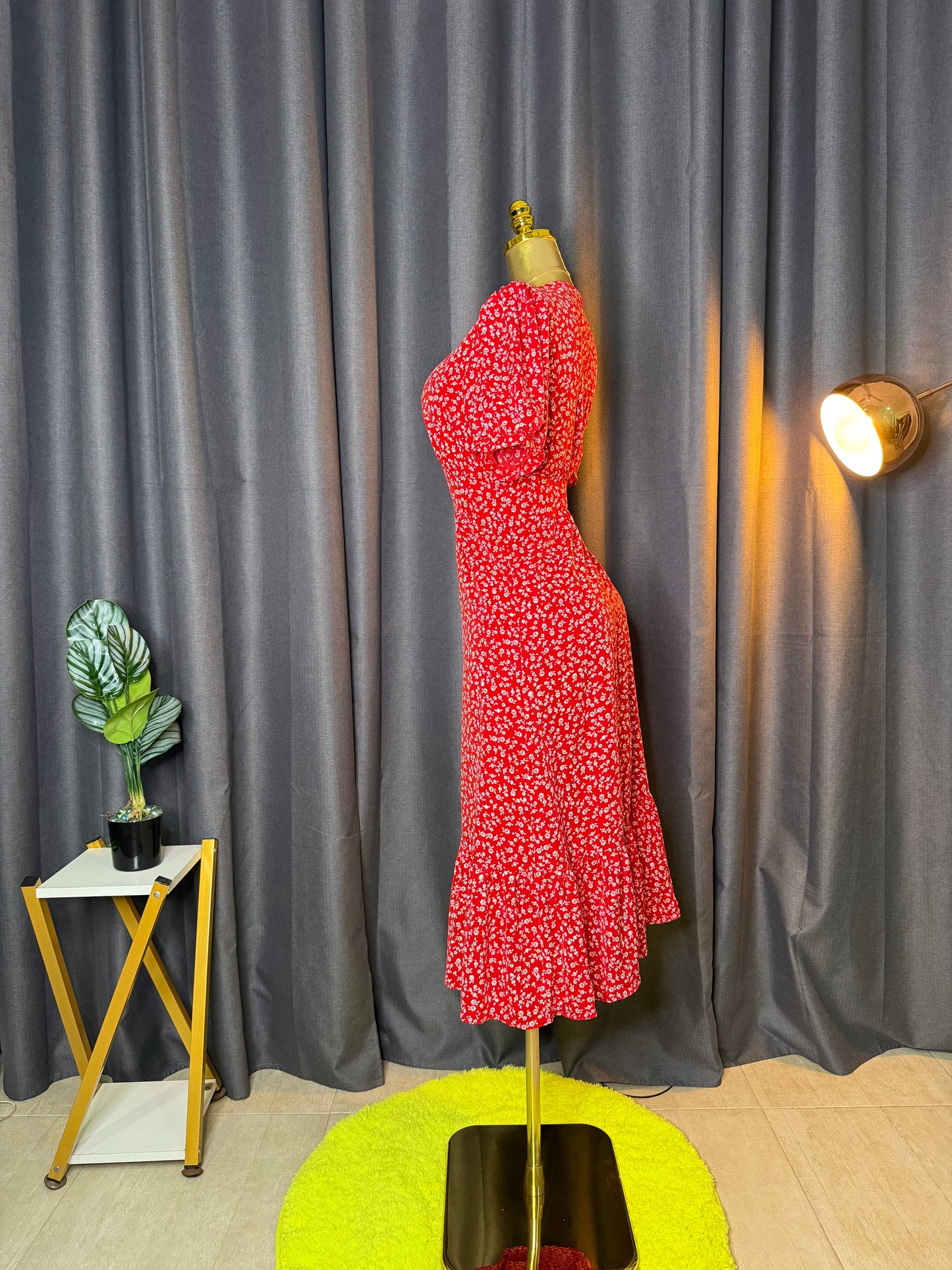 EMILI & ME LONDON Size 14 dress