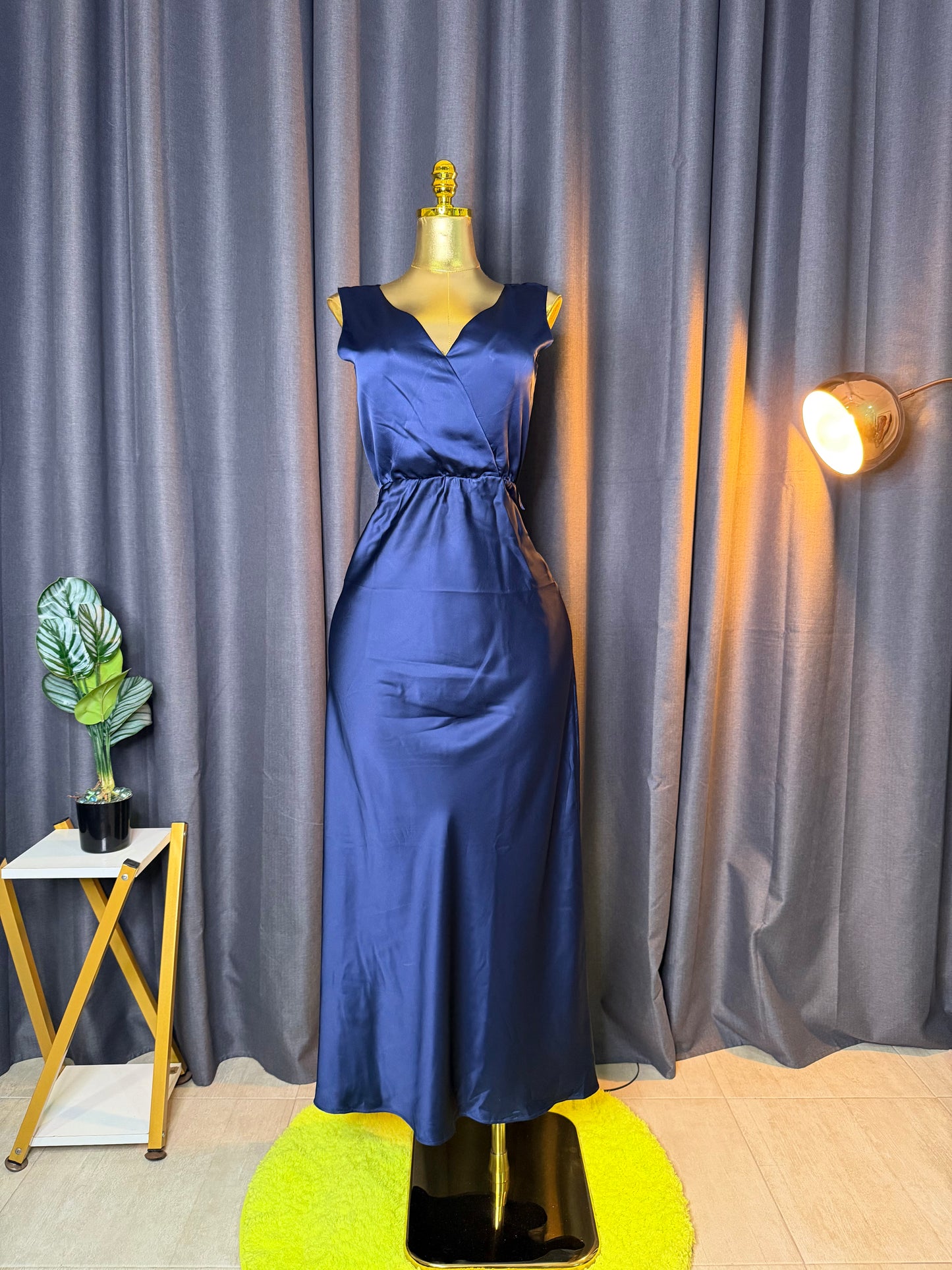 Size 14 satin dress