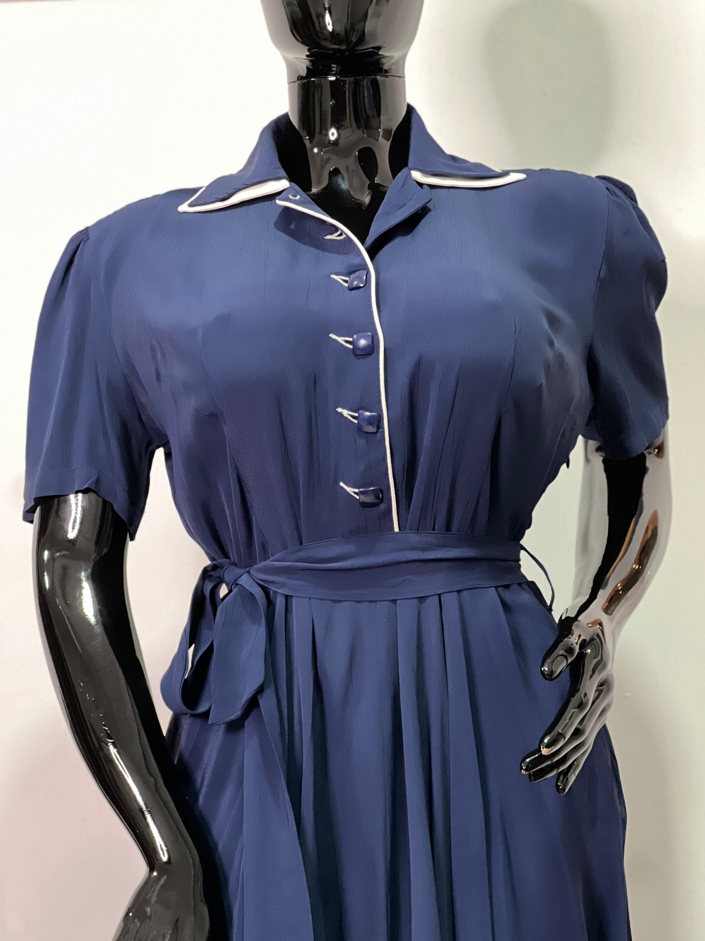 THE SEAMSTRESS Size 16 Navy short sleeves dress