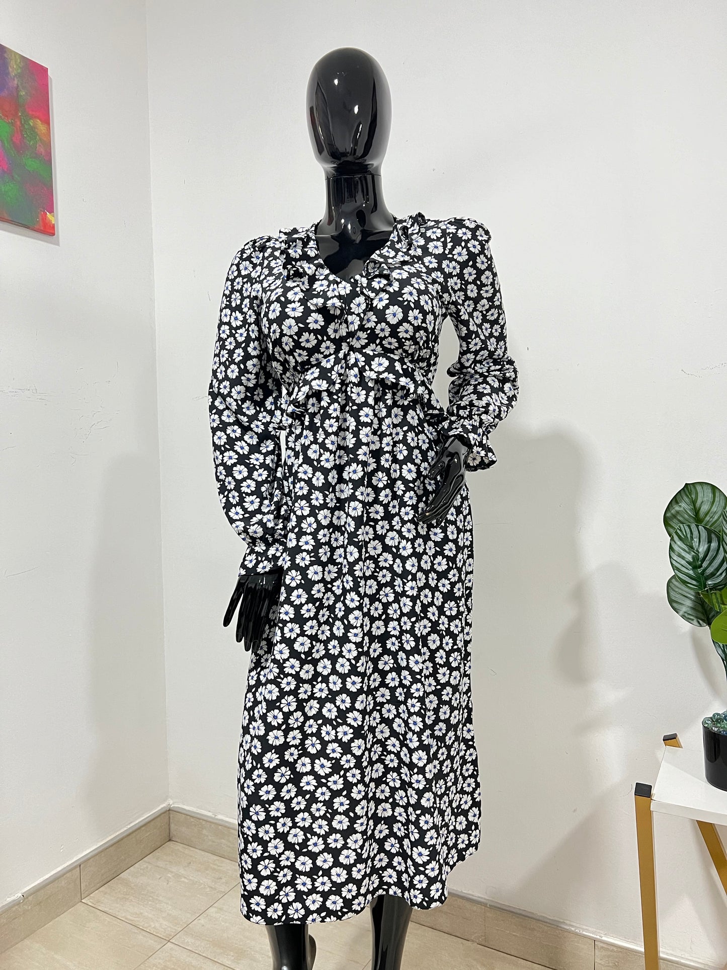 NEW LOOK - Size 14 black & white flowery dress